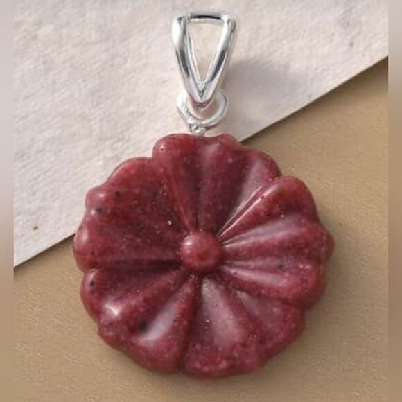 Thulite Carved Floral Pendant - Picture 1 of 9